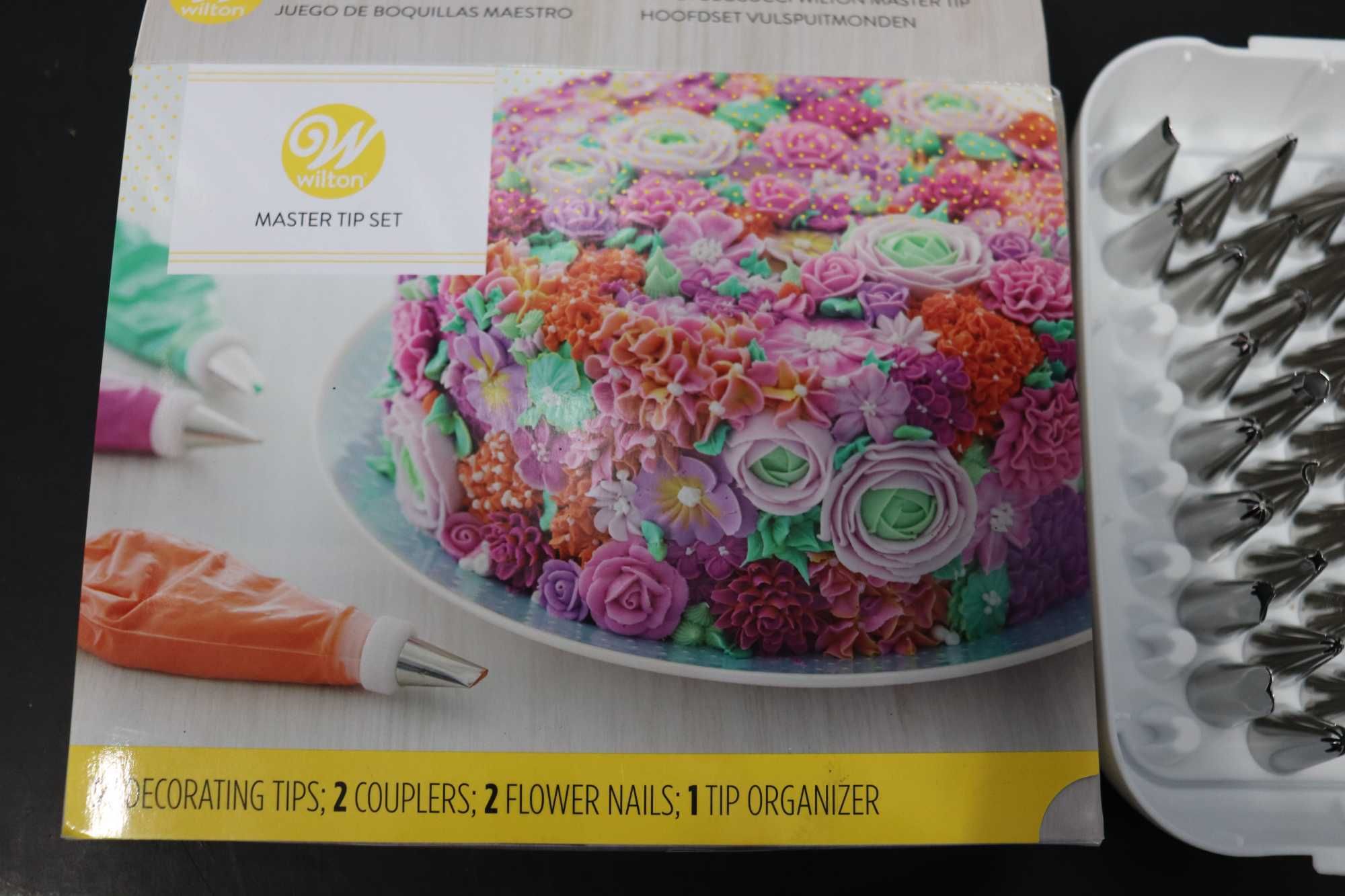 Wilton Master Комплект накрайници 55 накрайника за декориране