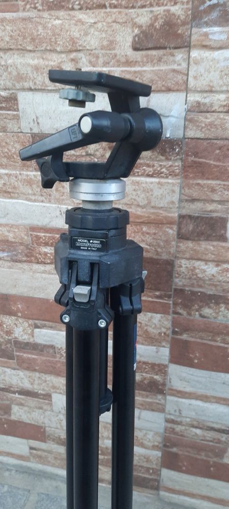 Видеостатив Manfrotto 055CB/DK18