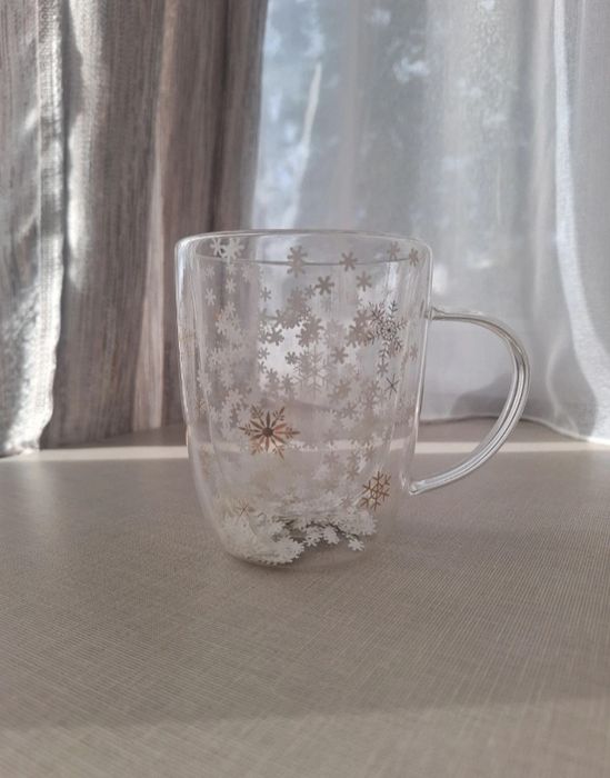 Cană cu fulgi ...