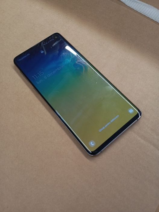 Vând Smsung s10 întreținut