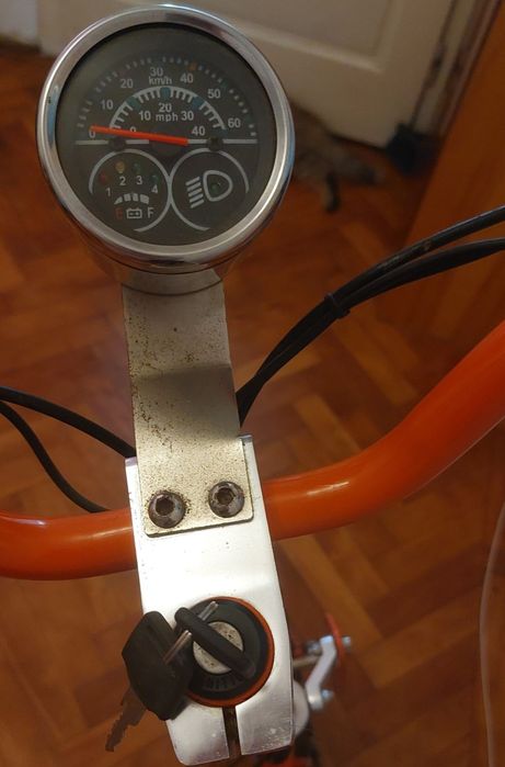 Vând trotinetă electrică