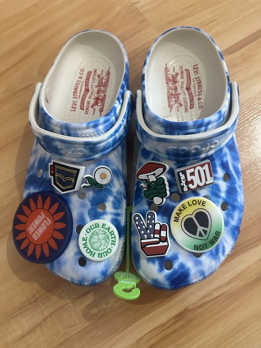 Saboti Crocs licenta Levi’s