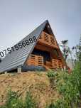 Casa si Cabana din structura de lemn in forma literei A la comanda