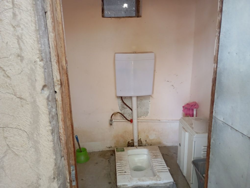 Barcha qulayliklarga ega 2 xonali 4 xona qilingan uy sotiladi