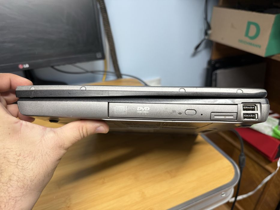 Laptop Dell Latitude D520