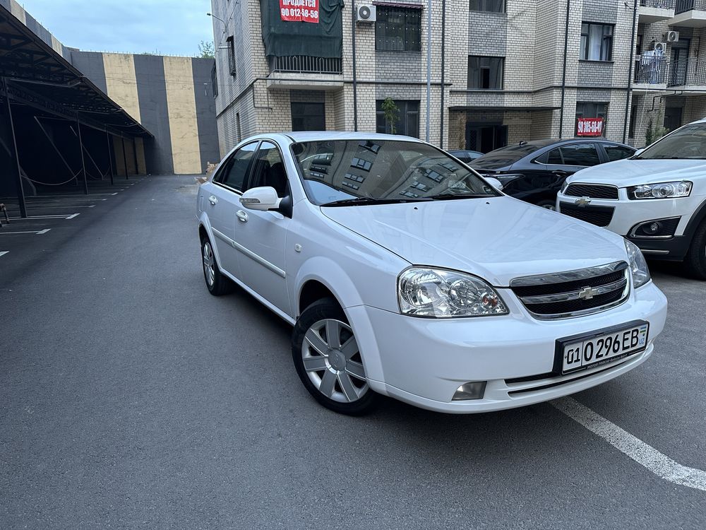 Продам свою Lacetti 1.8 2010г. позиция 1, хозяин 1