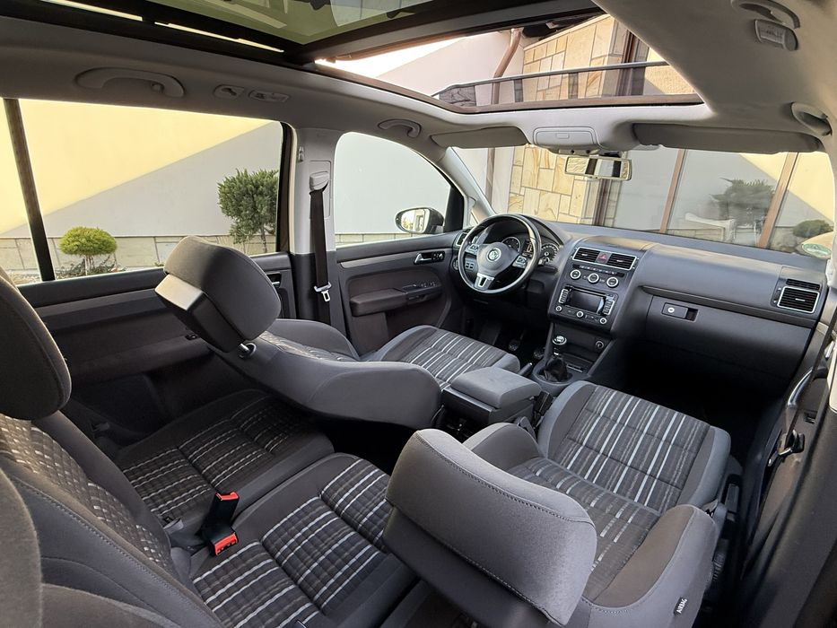 Vw Touran Cross • 2013 2.0D • Mokka Brown • Panoramic Led Xenon