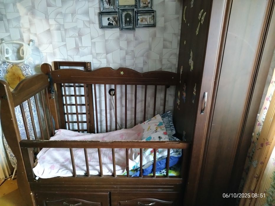 Продам детскую кроватку