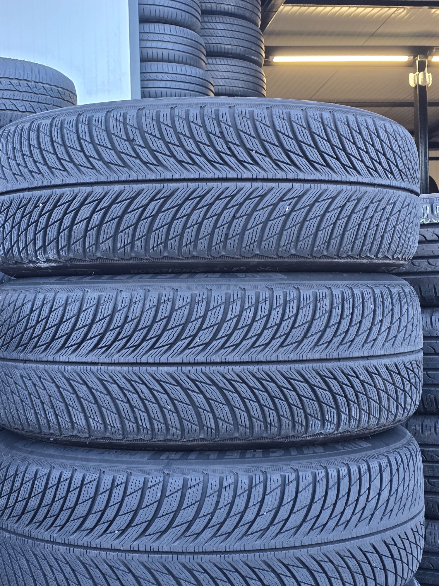 4 Броя Гуми Michelin 2x235/50/20 2x255/45/20 2022dot