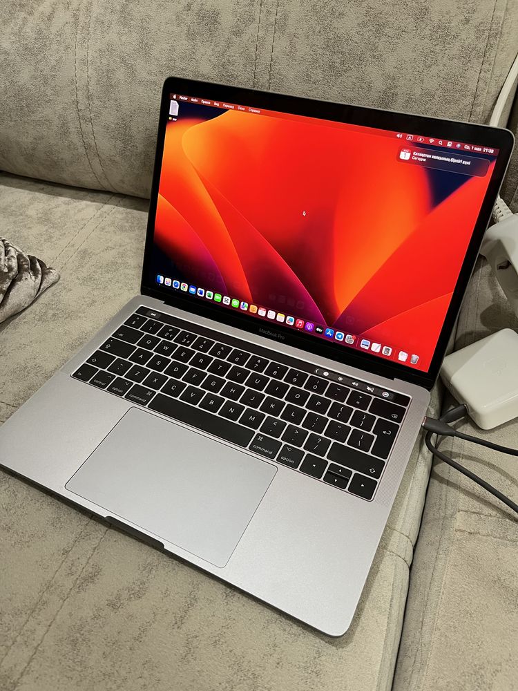 MacBook Pro  256 гб в хорошем сост