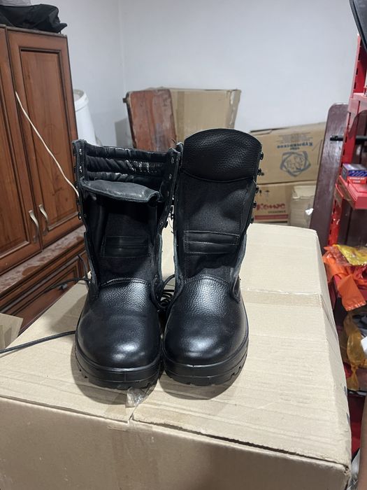 Продам берцы новые летние 41 размер