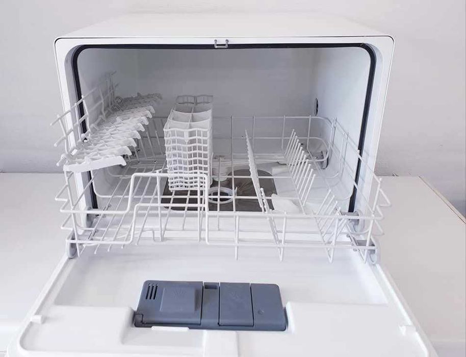 Съдомиялна машина (малка) Electrolux ESF 2440