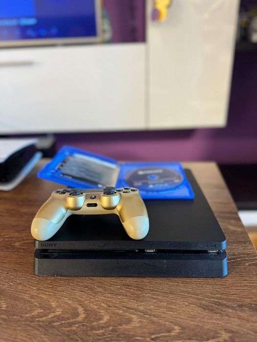 Se vinde PS4 - curatat + pasta termoconductoare