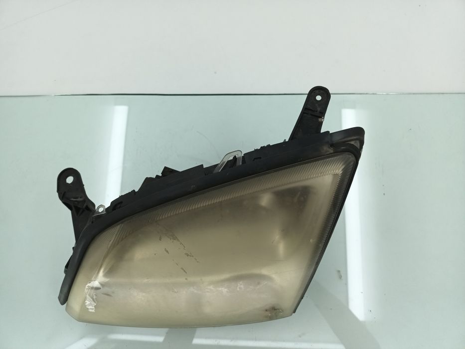 Dezmembrez Far stanga de pe Opel VECTRA C 2002-2008