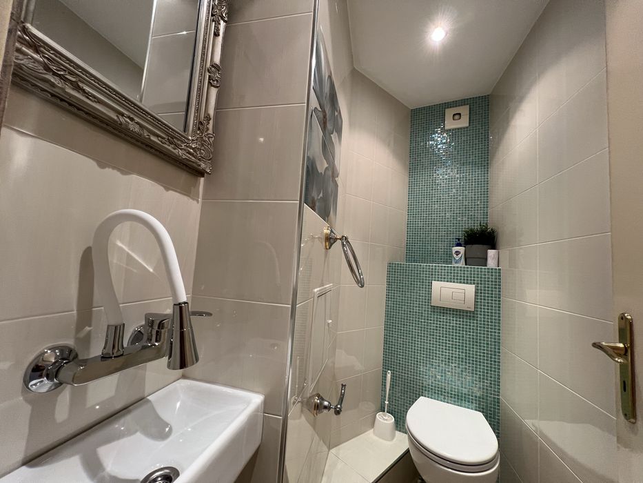 Дава се под наем Четиристаен апартамент в София, Лозенец - 135 кв.м за 1350 € - Снимка #3