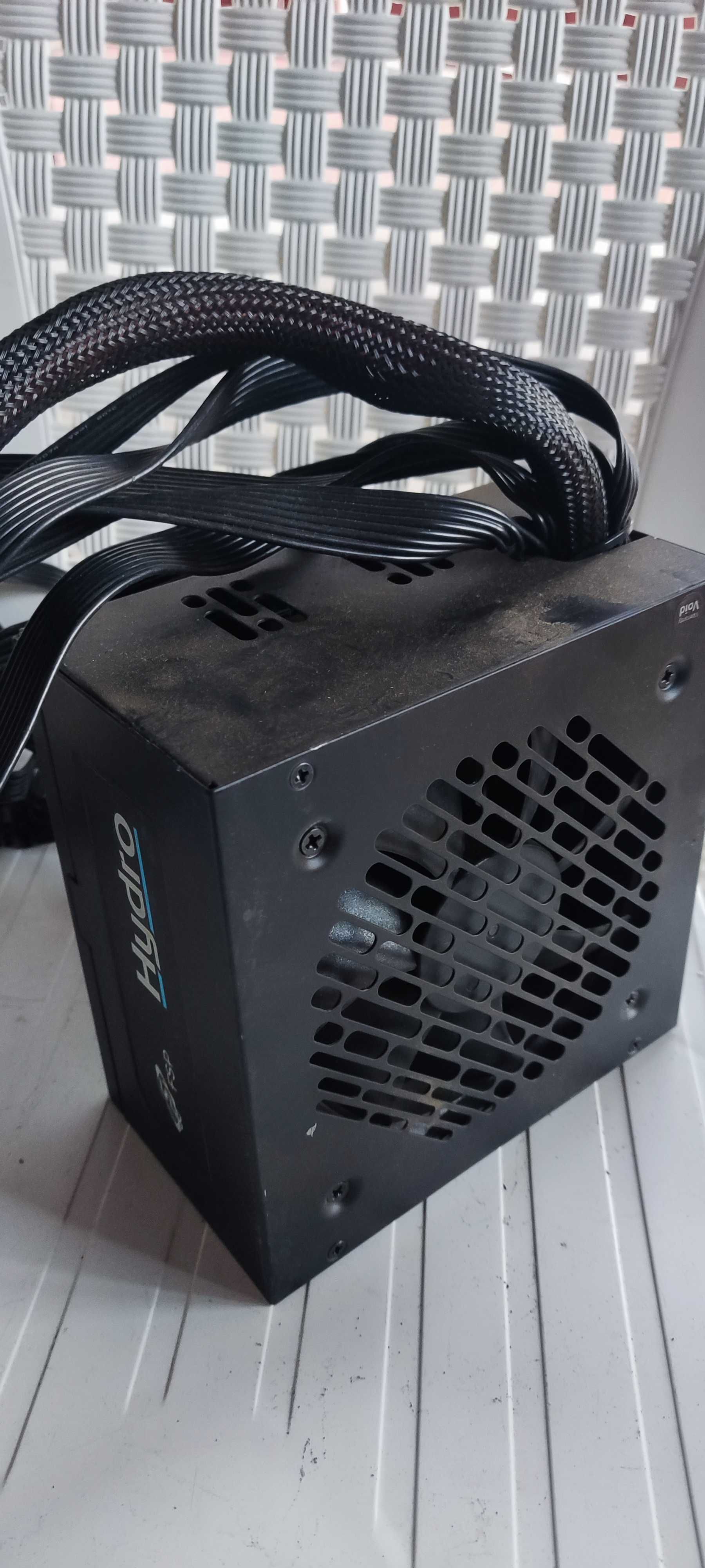 Неработещи компютърни геймърски захранвания от 700W до 850W
