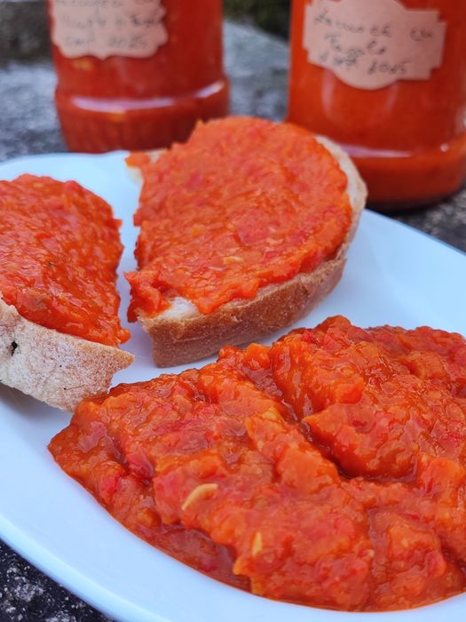 Zacuscă delicioasă din Țara Călatei - rețetă autentică locală