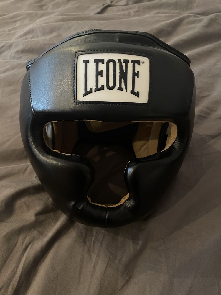 Casca box Leone Junior