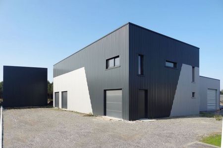 Hala metalica la gata 56 euro mp