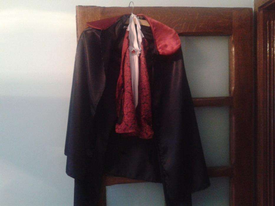 costum halloween vampir dracula 9-11 ani