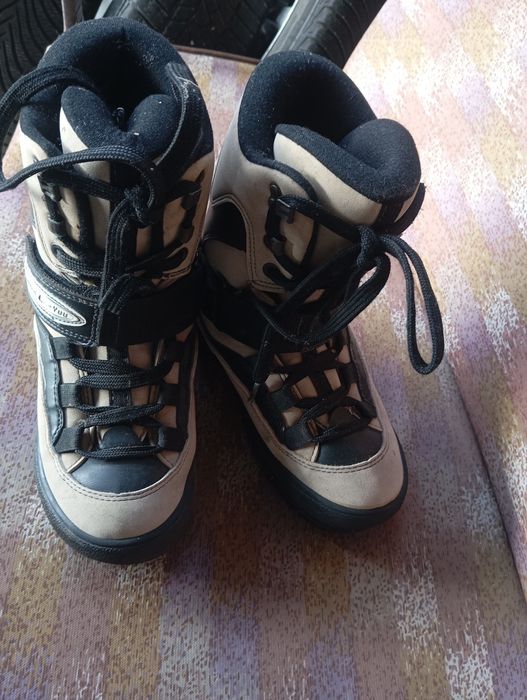 Boots  Snowboard