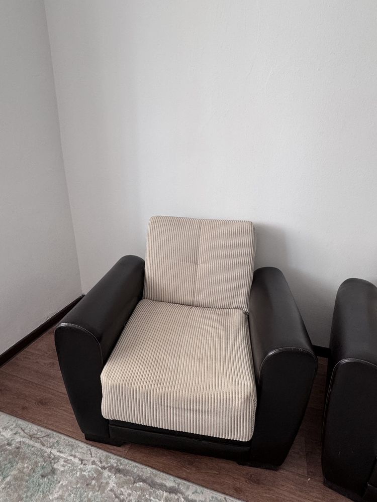 Продаю Диван с 2 креслом