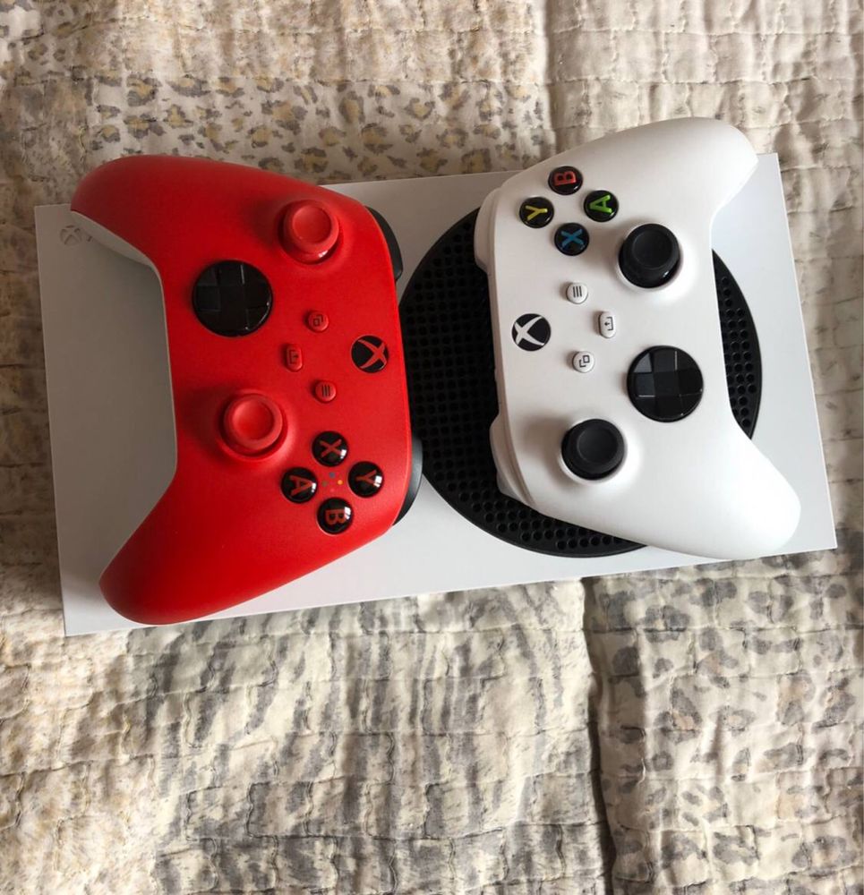 Продам Xbox Series S