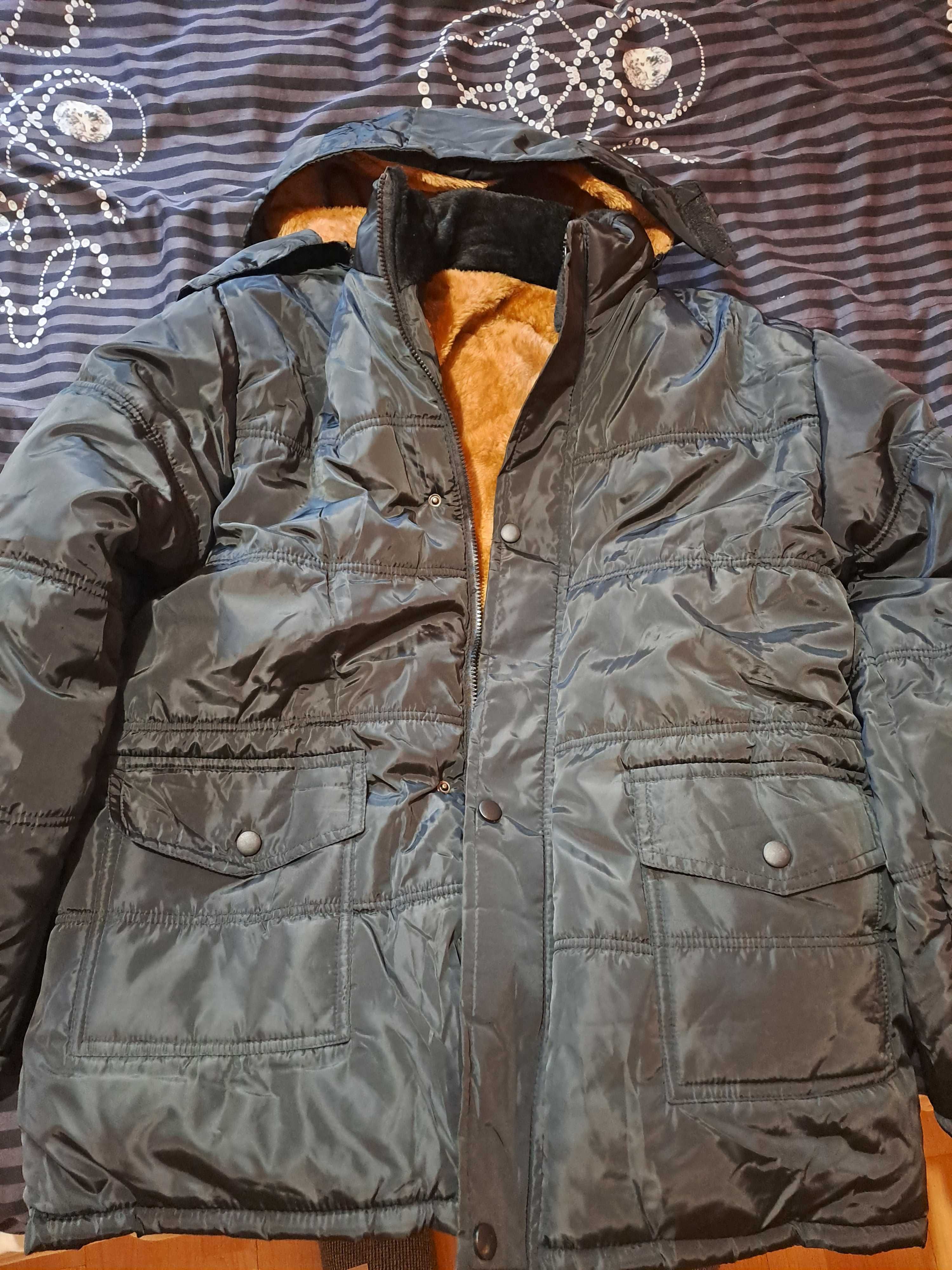 Продавам зимно яке XL