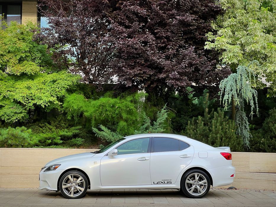 Lexus is 220d 177cp*Model:F sport/Exclusive/ALB Perlat*Unic Prop!!