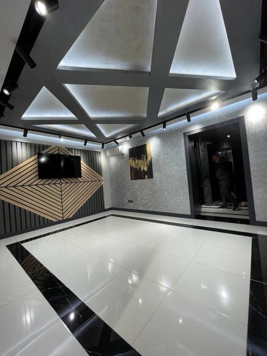 массив Госпитальный / Лавандерия  Ул. Чехова  Офис 122 кв.м