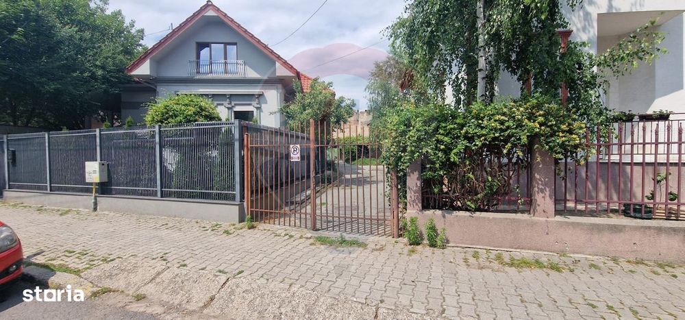 Corp cladire, 3 camere de vânzare, central, CABINET MEDICAL