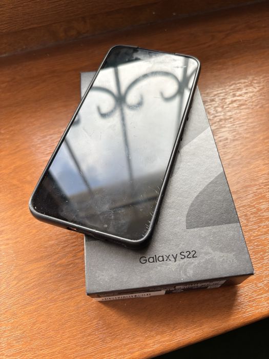 Продам Samsung s 22