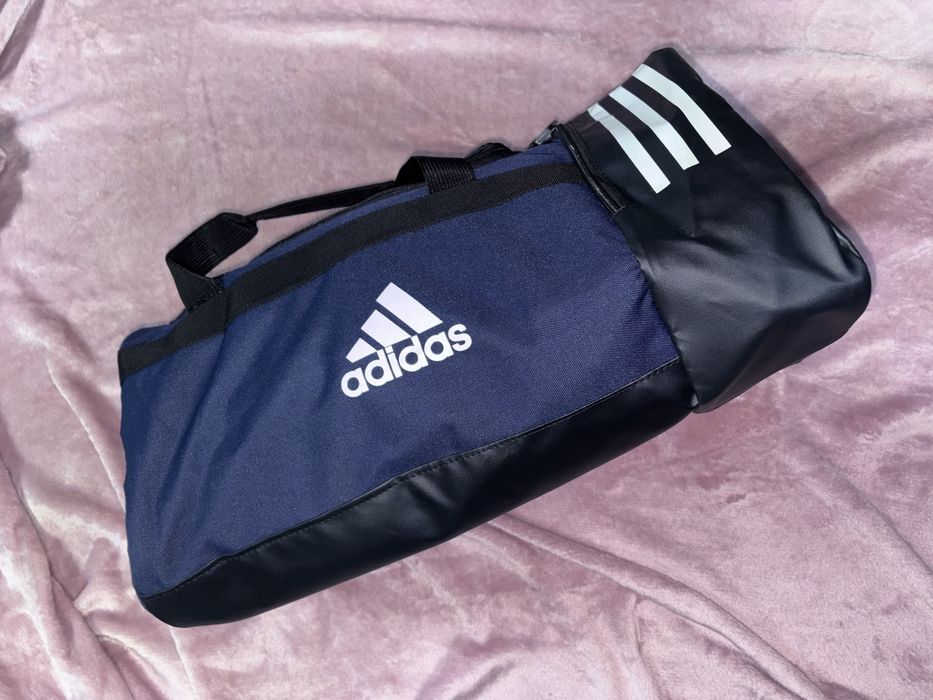 Geantă sport Adidas albastru albastră negru neagră sală  Nouă new nou