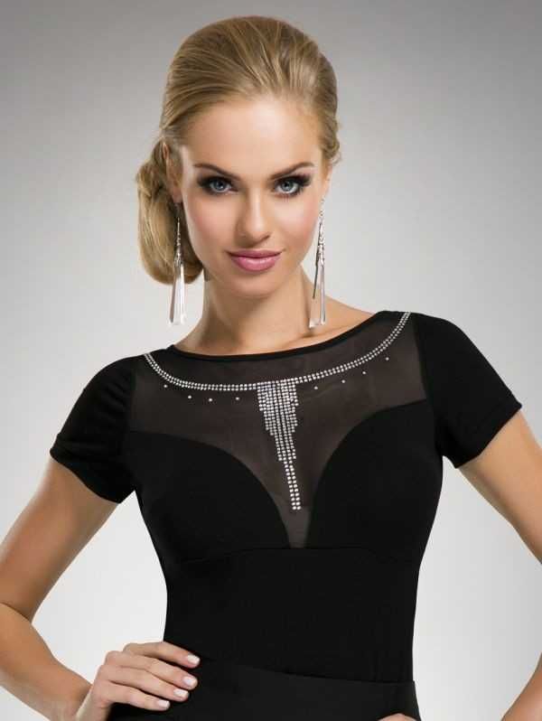 Продавам Стилна дамска блуза на фирма "Елдар"-нова!