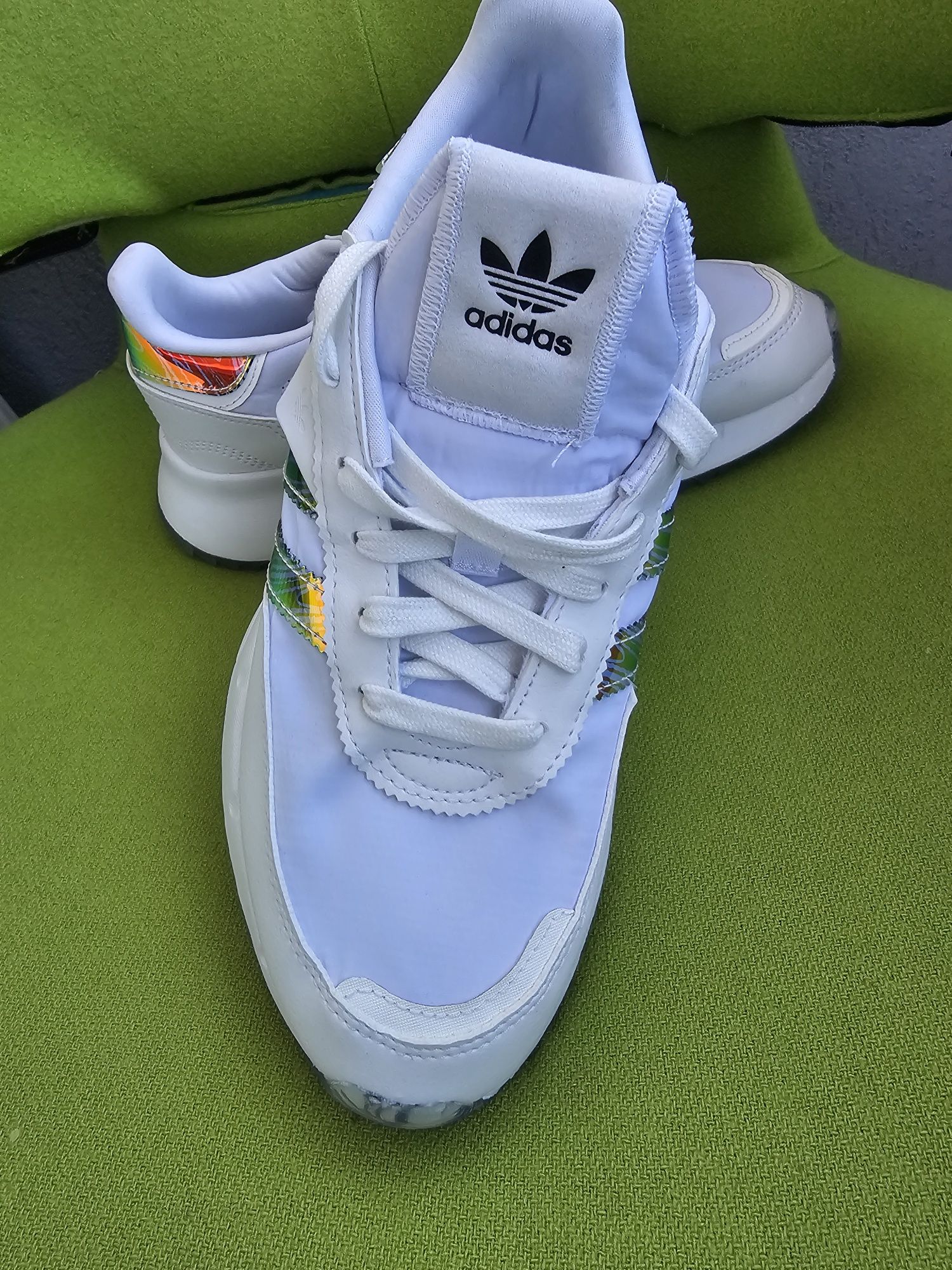 Adidas Original mărimea 39 / nou