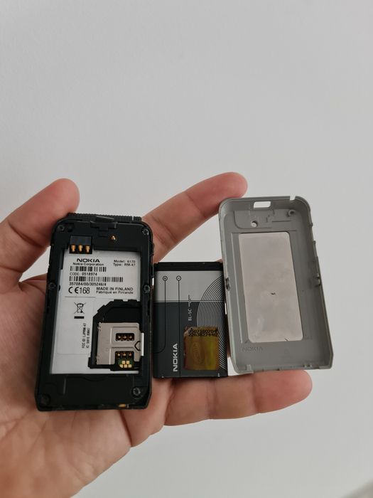 Nokia 6170 de colectie! Telefon vechi cu clapita, metalic, necodat