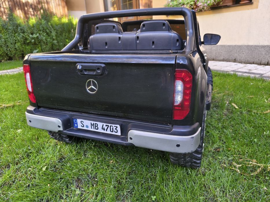 Masinuta Electrica 4x4 Mercedes-Benz X-Klass, Negru