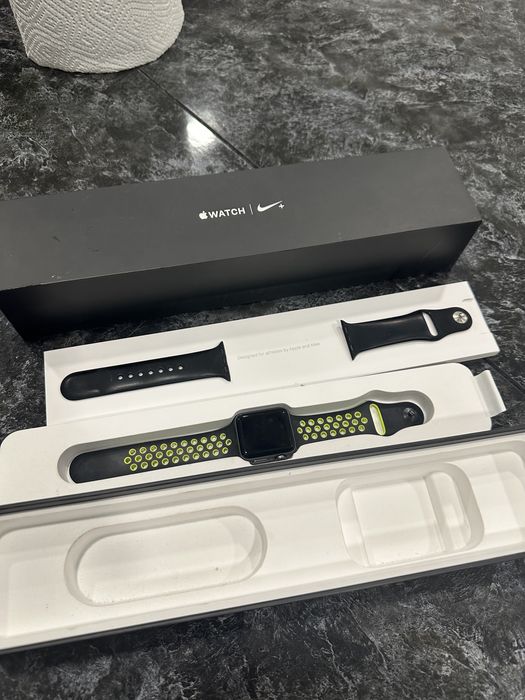 Apple Watch Series 2 Nike (38mm)