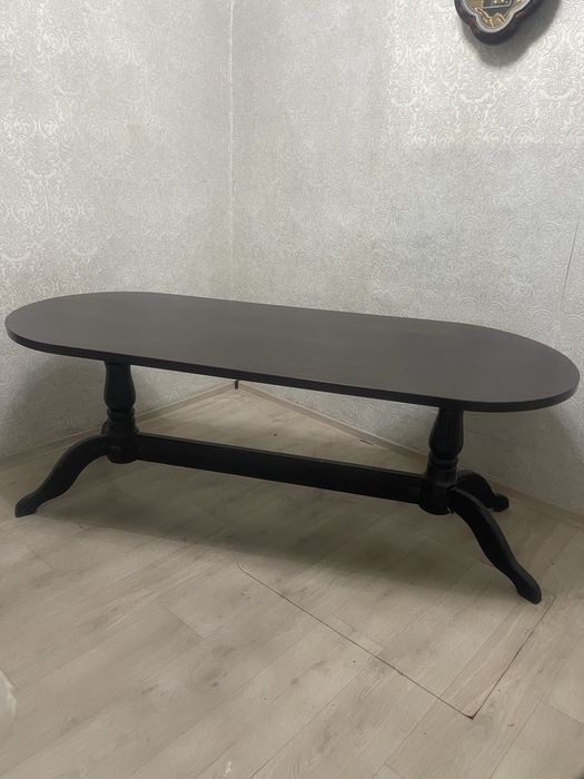 Стол в отличном состояний