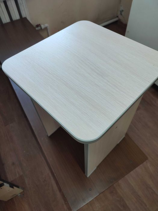 Табурет кухонный три