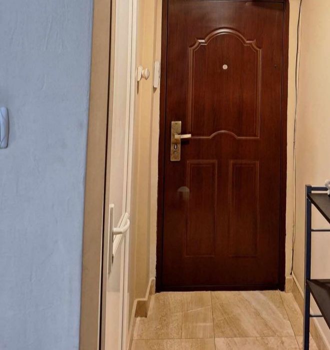 Închiriez apartament micro 1