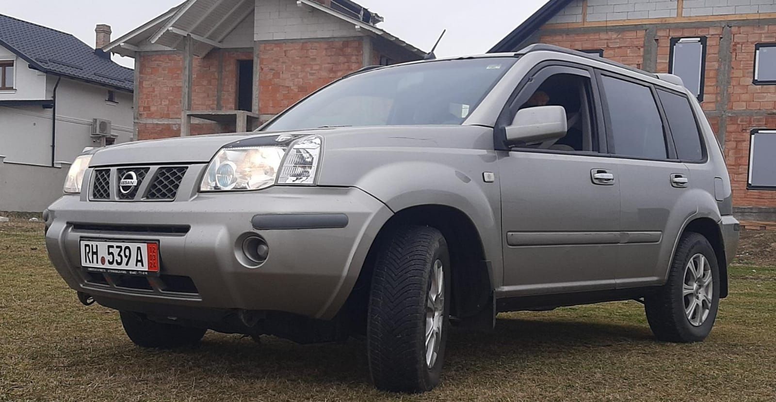 Nissan x trail 4x2