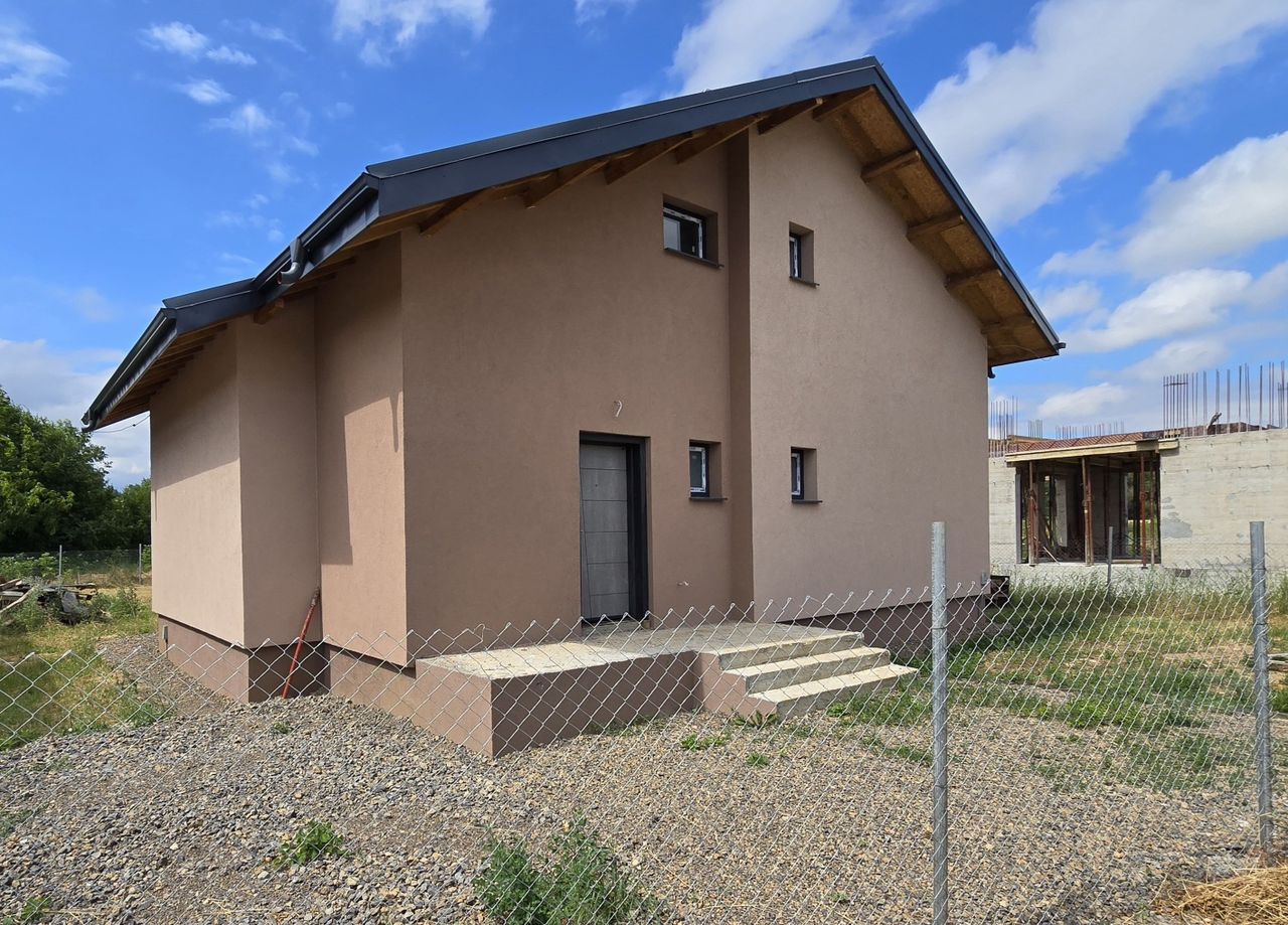 Продава се Къща в с. Житен, Област София-град - 160 кв.м за 1719 €/кв.м - Снимка #1