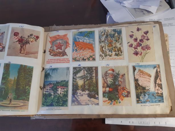 Альбом с советскими открытками 30-50 годов