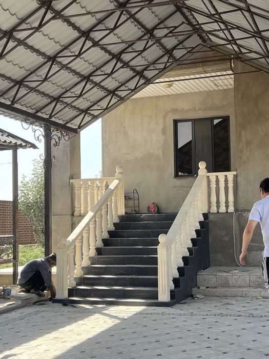 Желтый аглай перила, балясины