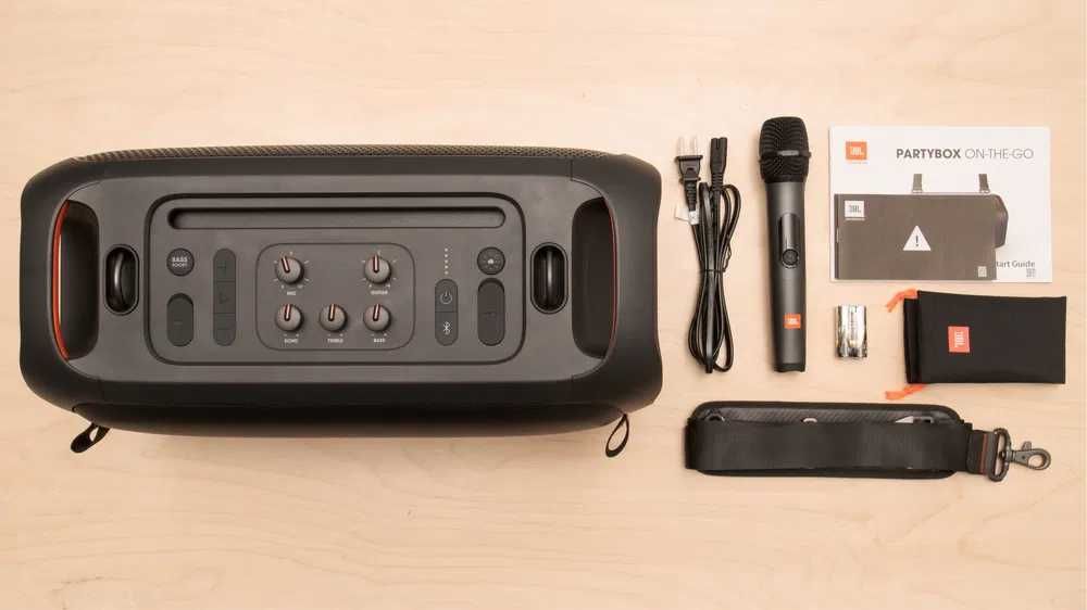 JBL PartyBox On-The-Go — колонка с 2 микрофонами. Есть доставка