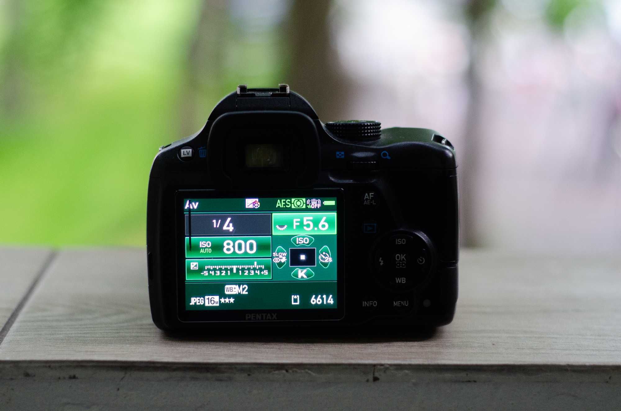 Pachet dslr Pentax K-50 si obiective