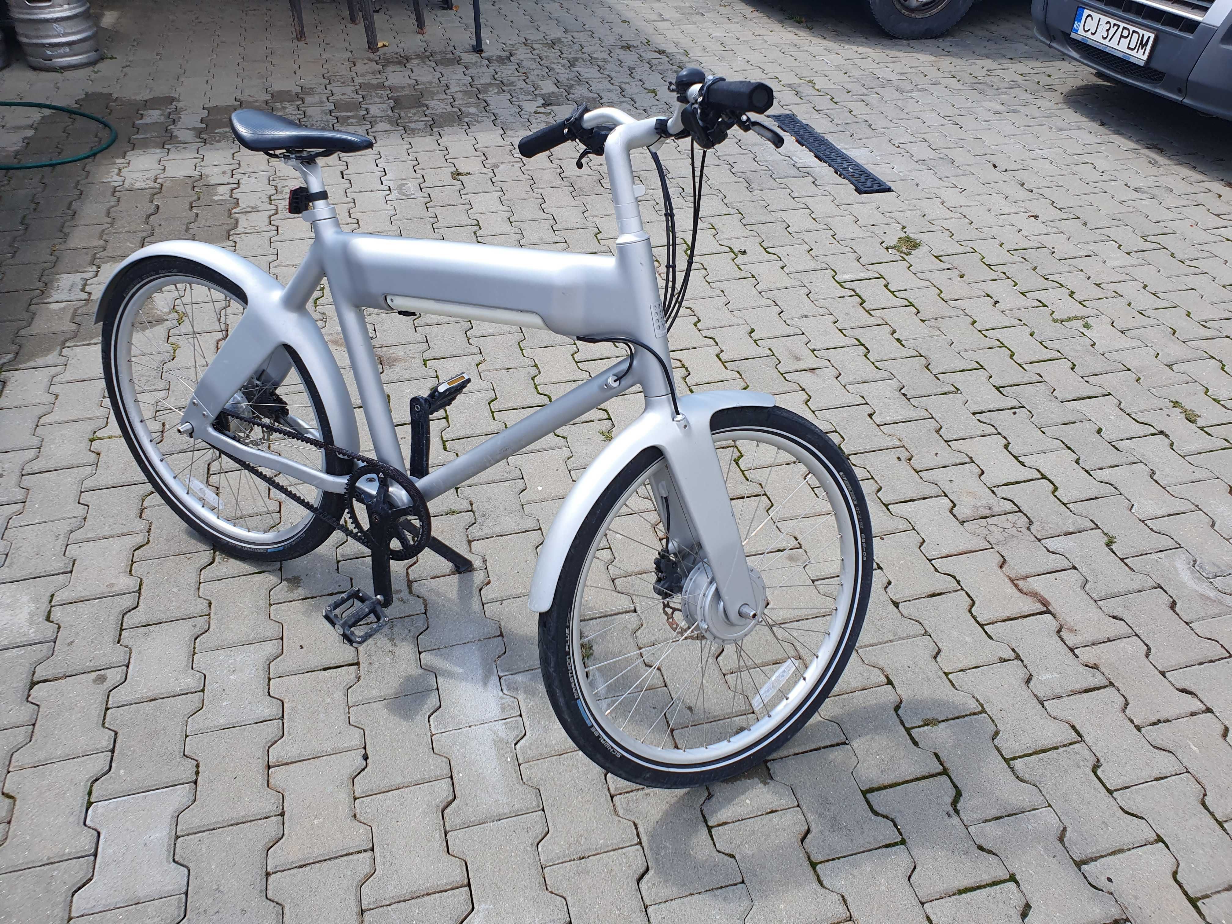 Bicicleta electrică  biomega