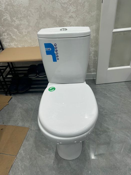 Продам  унитаз белый