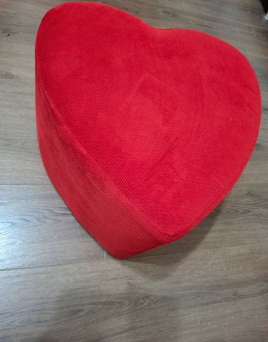 Set - taburet sub formă de inimă